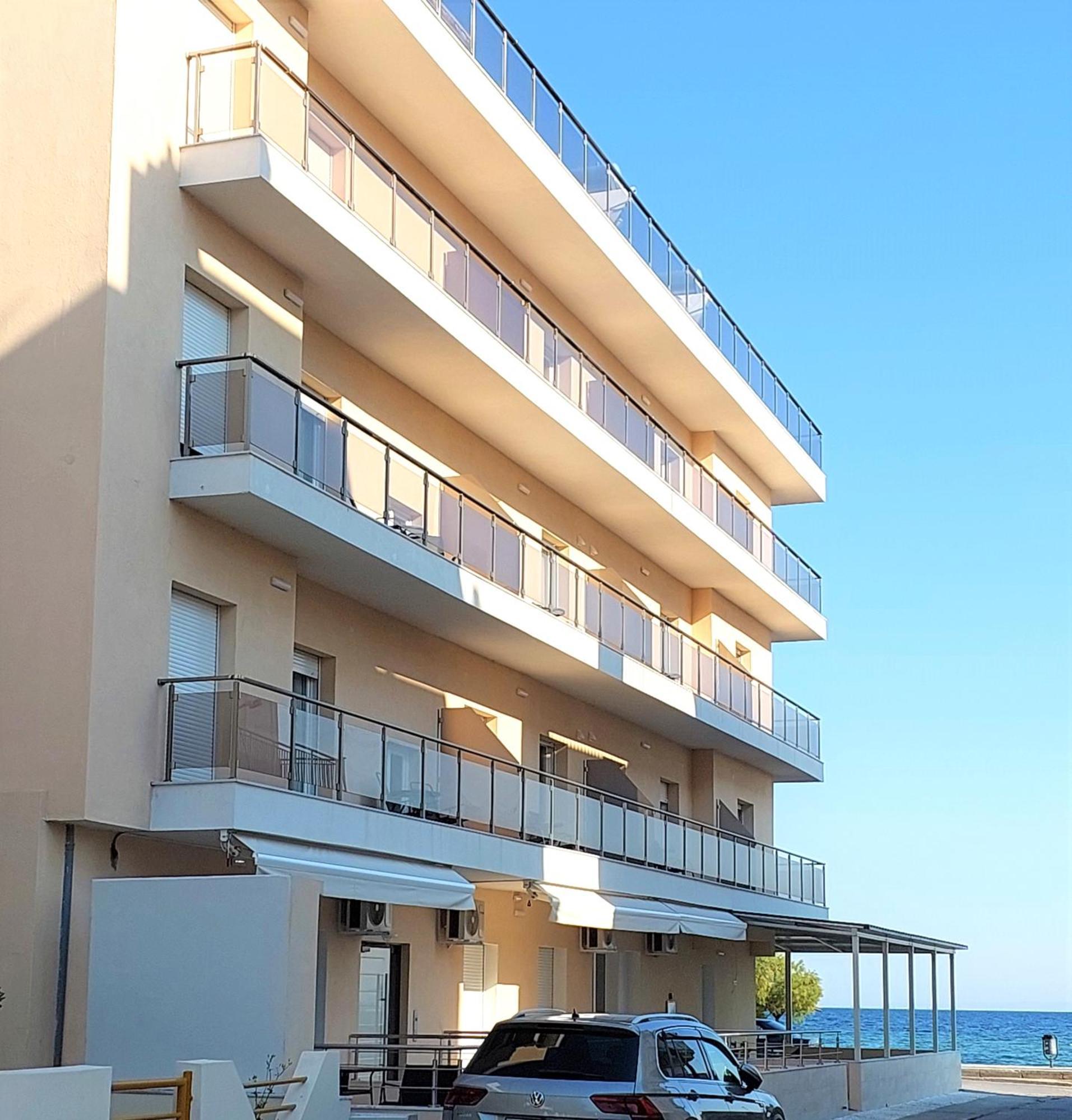 Navarino Luxe Suites Peraía Dış mekan fotoğraf