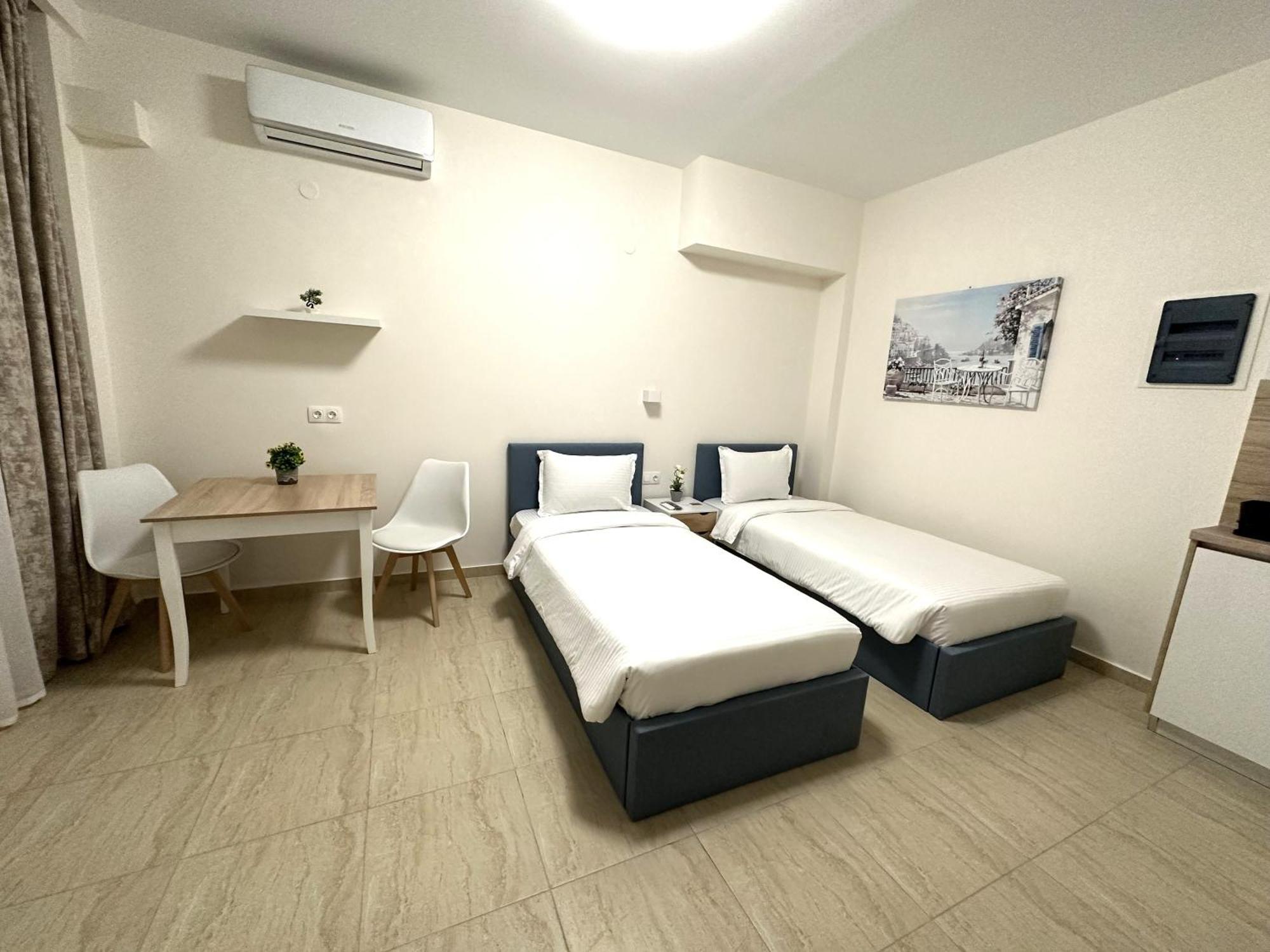 Navarino Luxe Suites Peraía Dış mekan fotoğraf