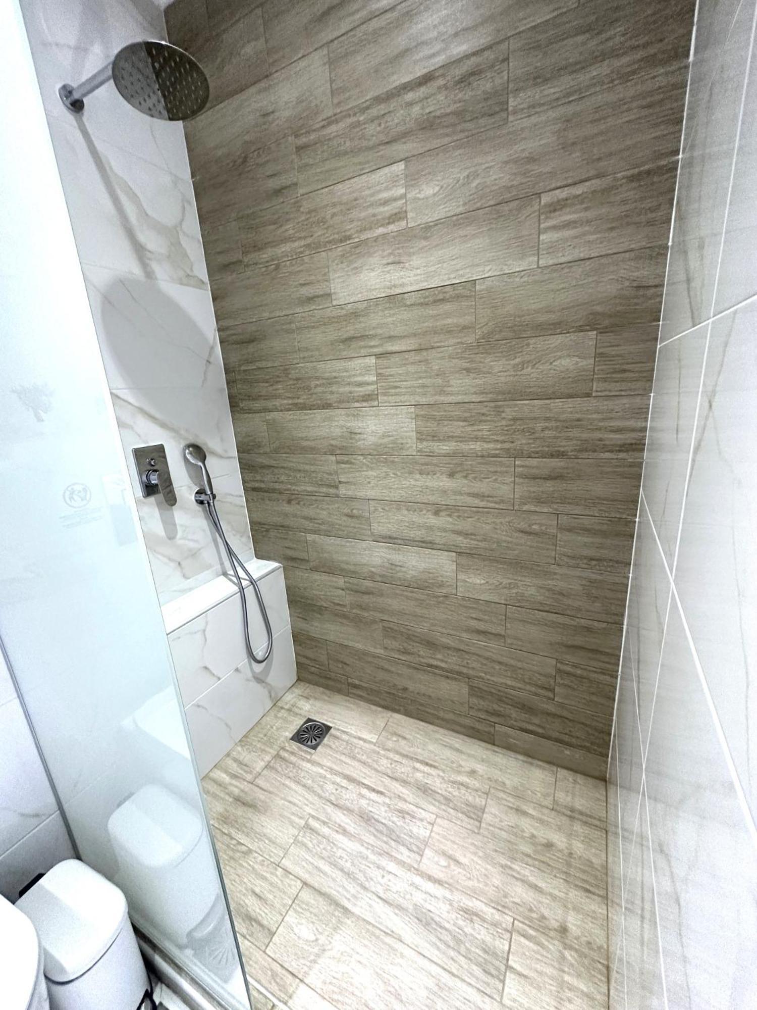 Navarino Luxe Suites Peraía Dış mekan fotoğraf
